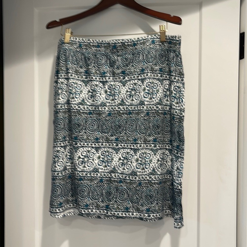 Sz L Talbots jersey knit skirt